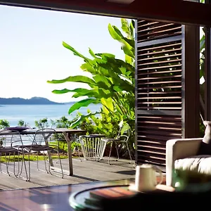  Villa Yacht Club Australia